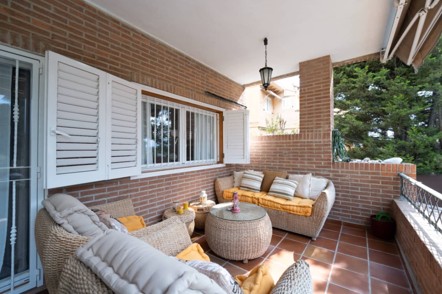 5 sypialnia Willa na sprzedaż w L'Eliana z basenem garażem - 985 000 € (Ref: 9911467)