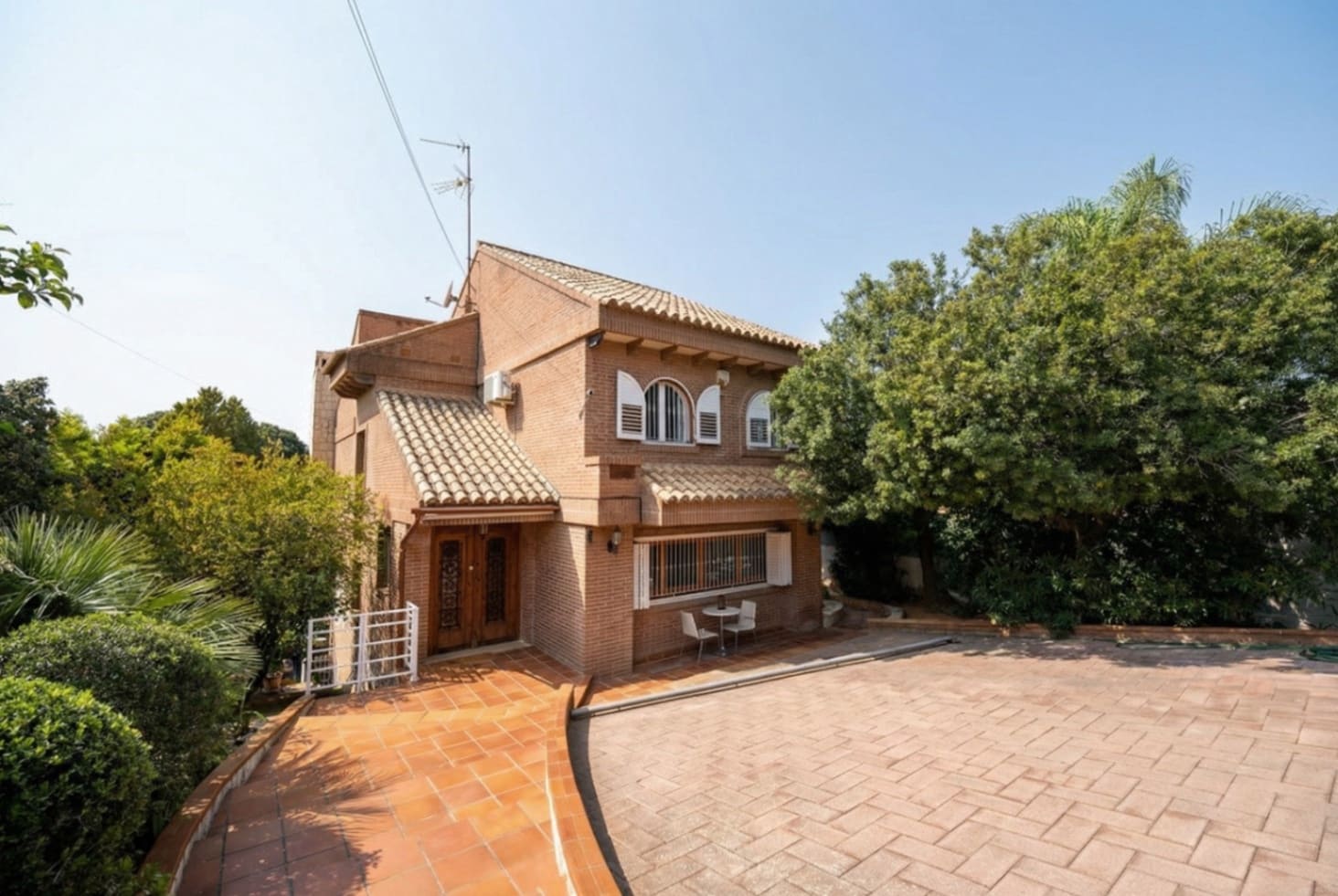 5 sypialnia Willa na sprzedaż w L'Eliana z basenem garażem - 985 000 € (Ref: 9911467)