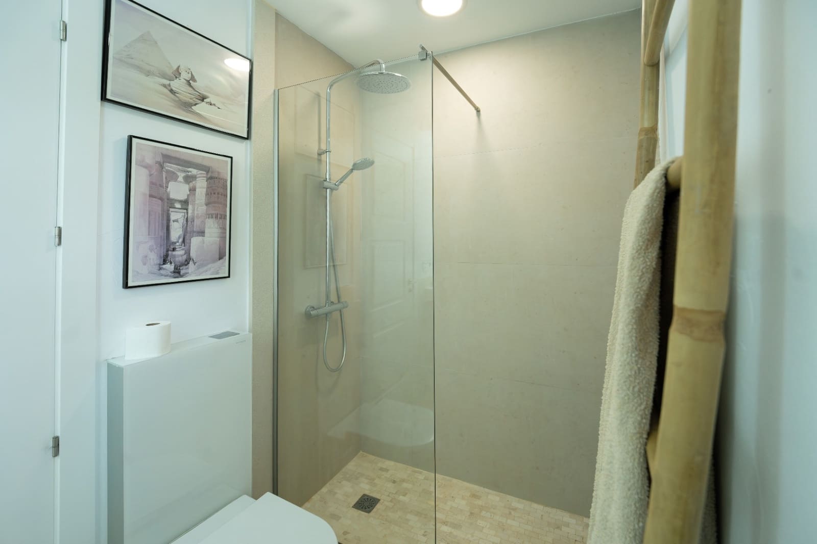 5 sypialnia Willa na sprzedaż w L'Eliana z basenem garażem - 985 000 € (Ref: 9911467)