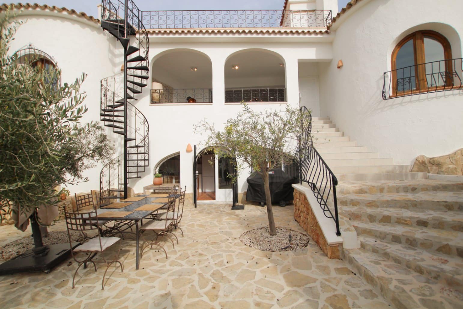 4 slaapkamer Villa te koop in Benissa met zwembad garage - € 1.499.000 (Ref: 9911469)