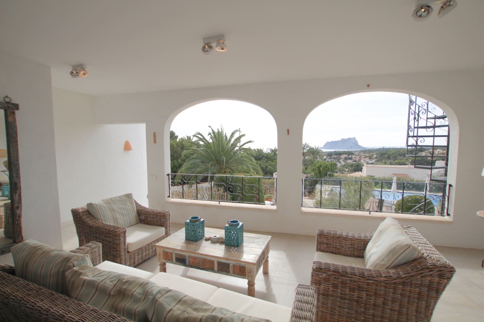 4 slaapkamer Villa te koop in Benissa met zwembad garage - € 1.499.000 (Ref: 9911469)
