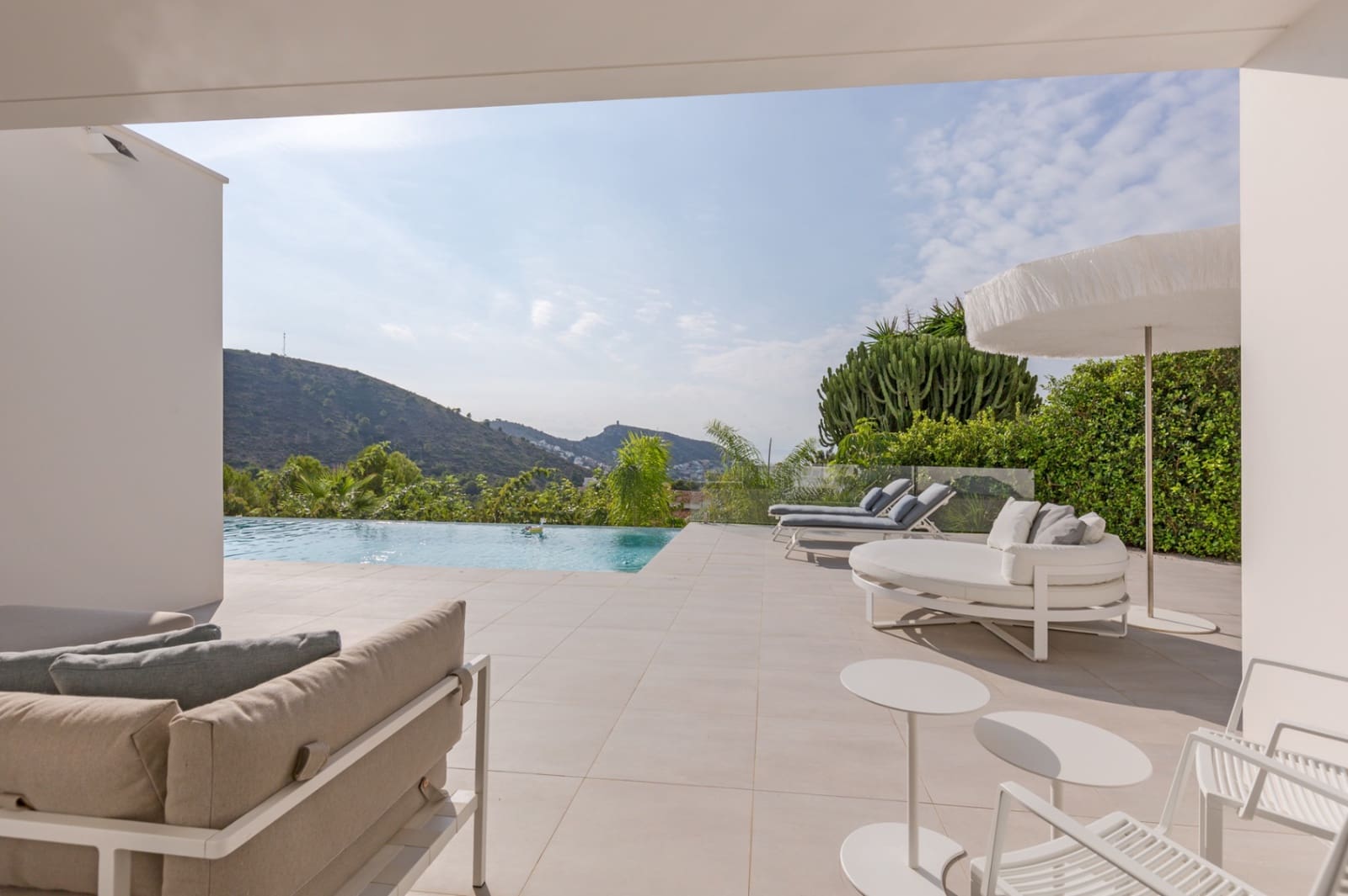 4 chambre Villa/Maison à vendre à Moraira avec piscine garage - 1 950 000 € (Ref: 9911471)