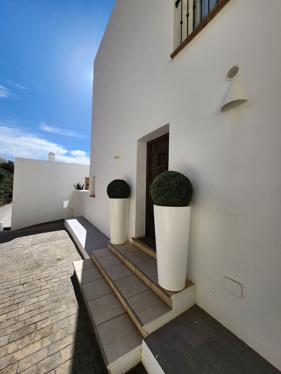 4 slaapkamer Villa te koop in Moraira met zwembad garage - € 1.550.000 (Ref: 9911472)