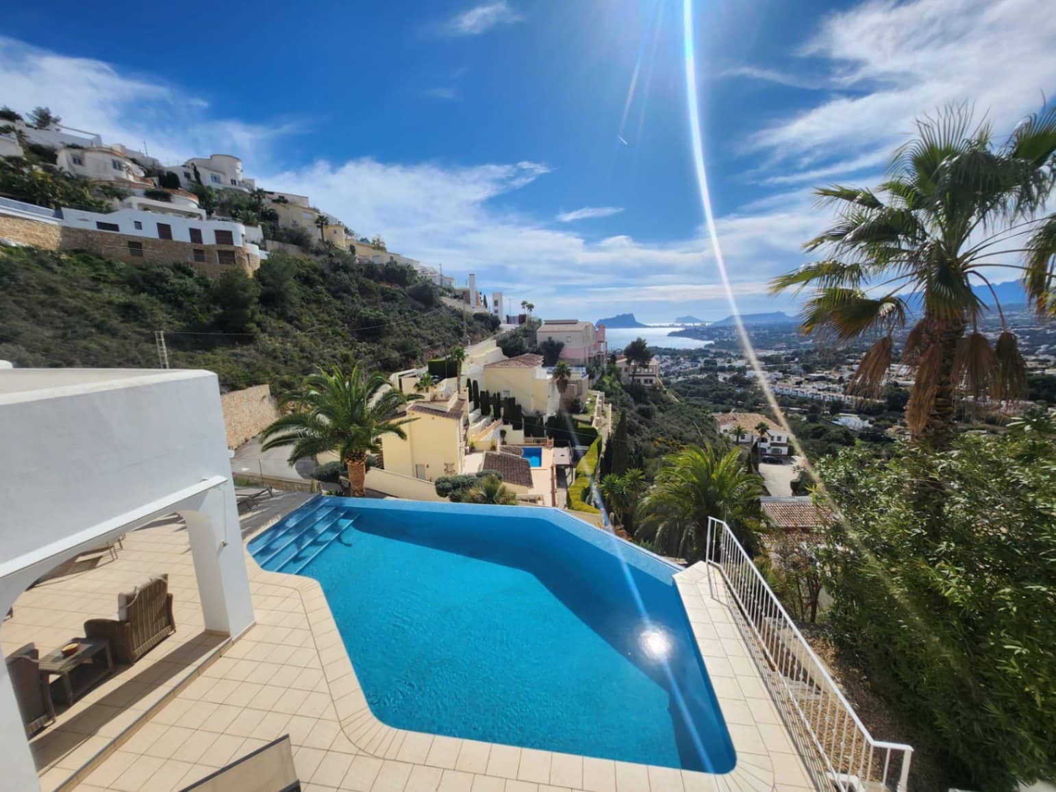 4 slaapkamer Villa te koop in Moraira met zwembad garage - € 1.550.000 (Ref: 9911472)