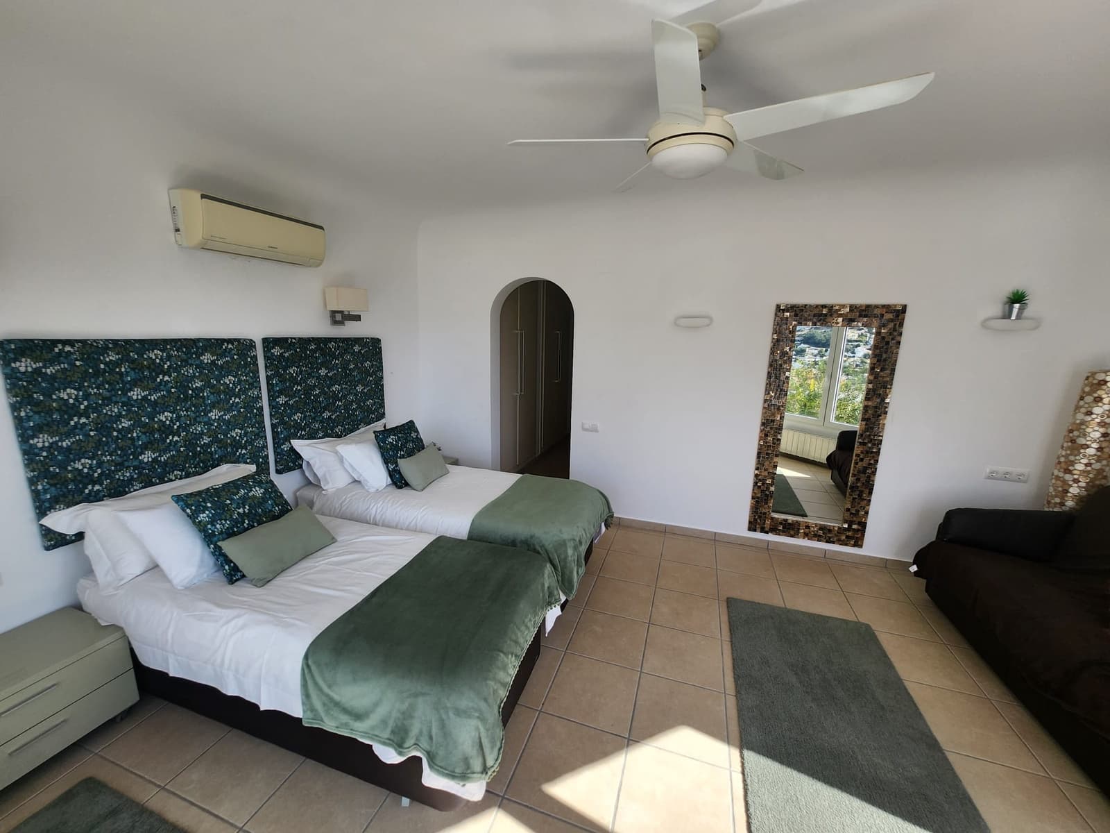 4 slaapkamer Villa te koop in Moraira met zwembad garage - € 1.550.000 (Ref: 9911472)