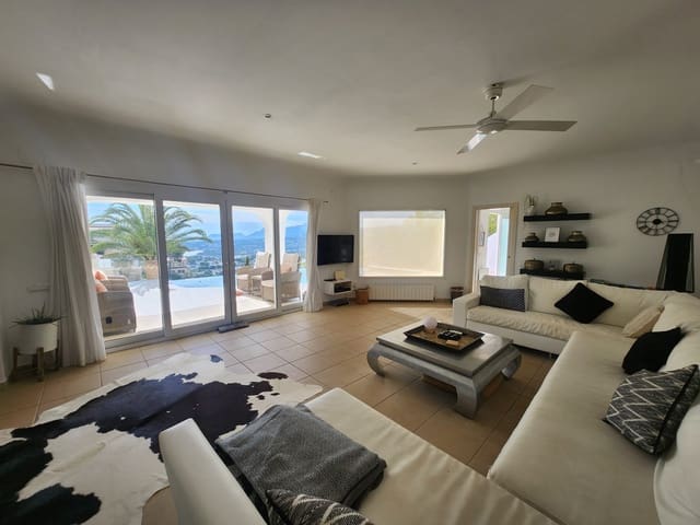 4 slaapkamer Villa te koop in Moraira, Teulada-Moraira met zwembad garage - € 1.550.000 (Ref: 9911472)