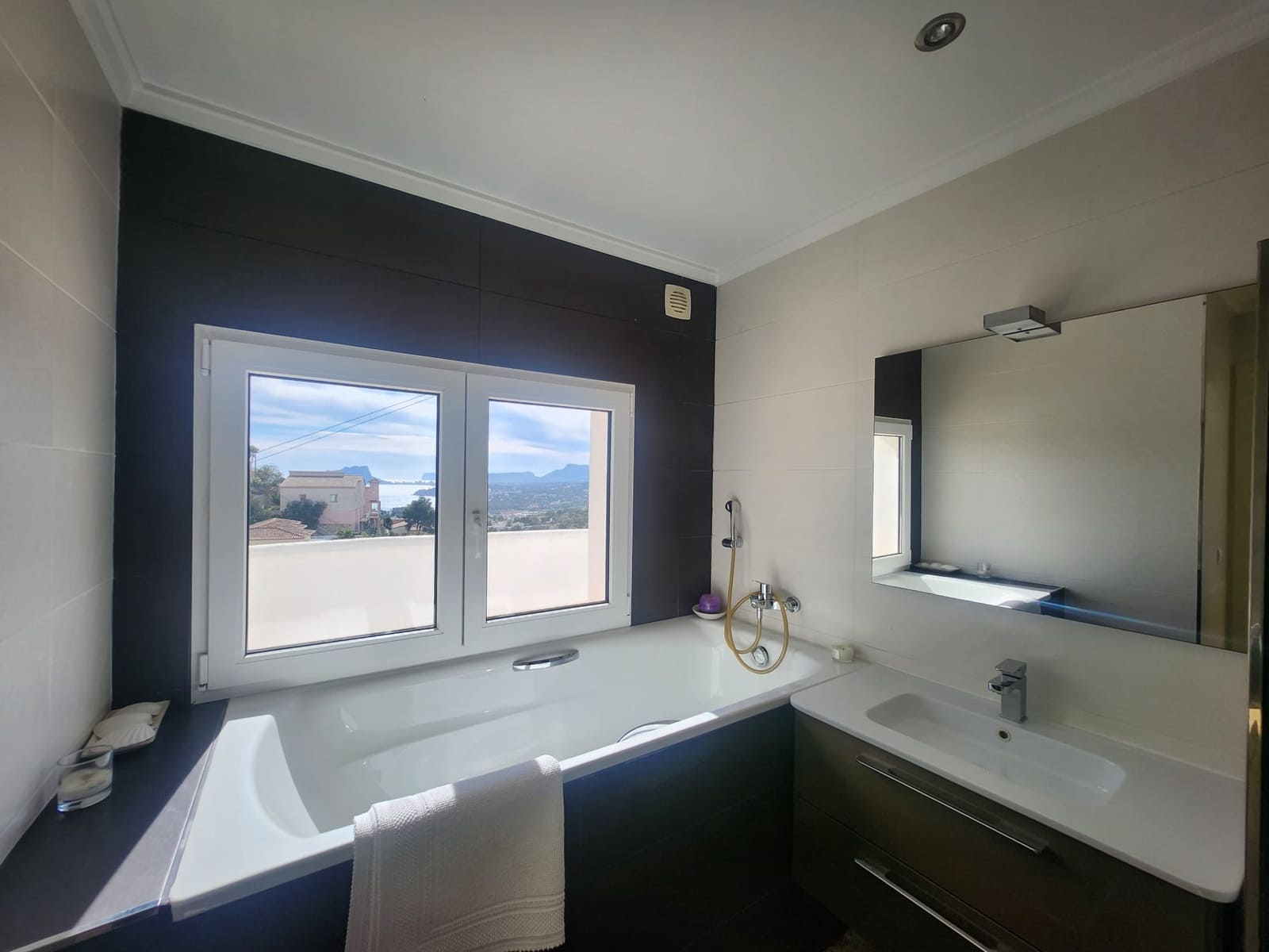 4 slaapkamer Villa te koop in Moraira met zwembad garage - € 1.550.000 (Ref: 9911472)