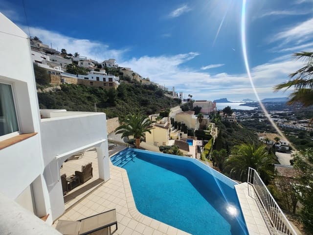 4 slaapkamer Villa te koop in Moraira, Teulada-Moraira met zwembad garage - € 1.550.000 (Ref: 9911472)