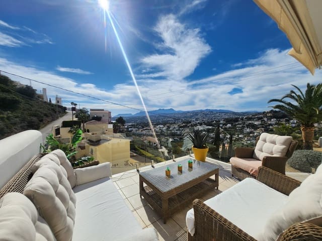 4 slaapkamer Villa te koop in Moraira, Teulada-Moraira met zwembad garage - € 1.550.000 (Ref: 9911472)