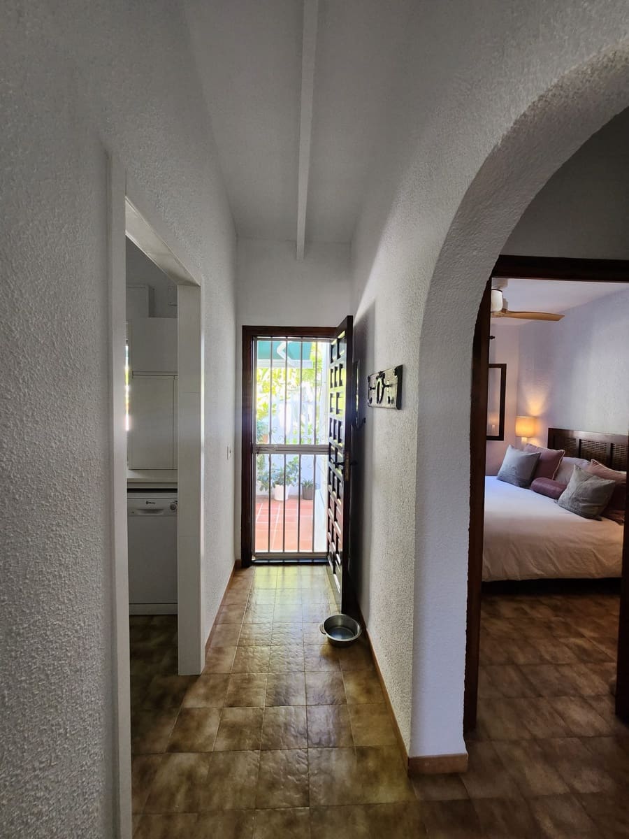 2 makuuhuone Bungalow myytävänä paikassa Benissa mukana 
autotalli - 425 000 € (Ref: 9911473)