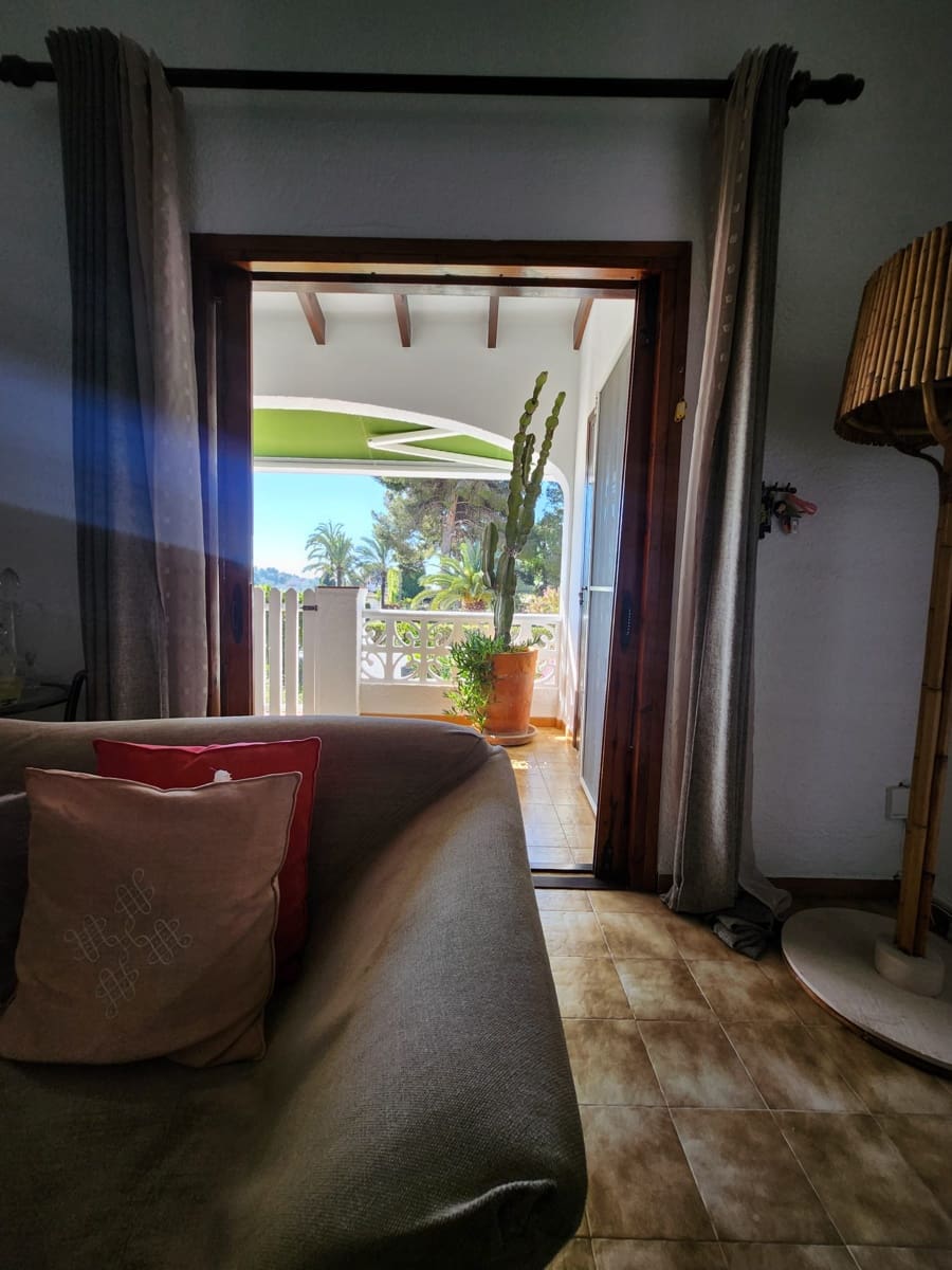 2 makuuhuone Bungalow myytävänä paikassa Benissa mukana 
autotalli - 425 000 € (Ref: 9911473)