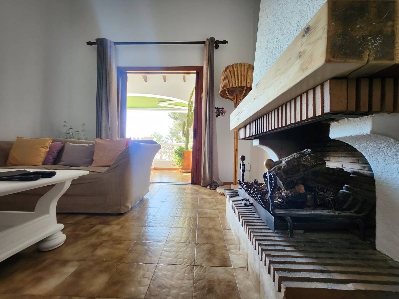 2 makuuhuone Bungalow myytävänä paikassa Benissa mukana 
autotalli - 425 000 € (Ref: 9911473)