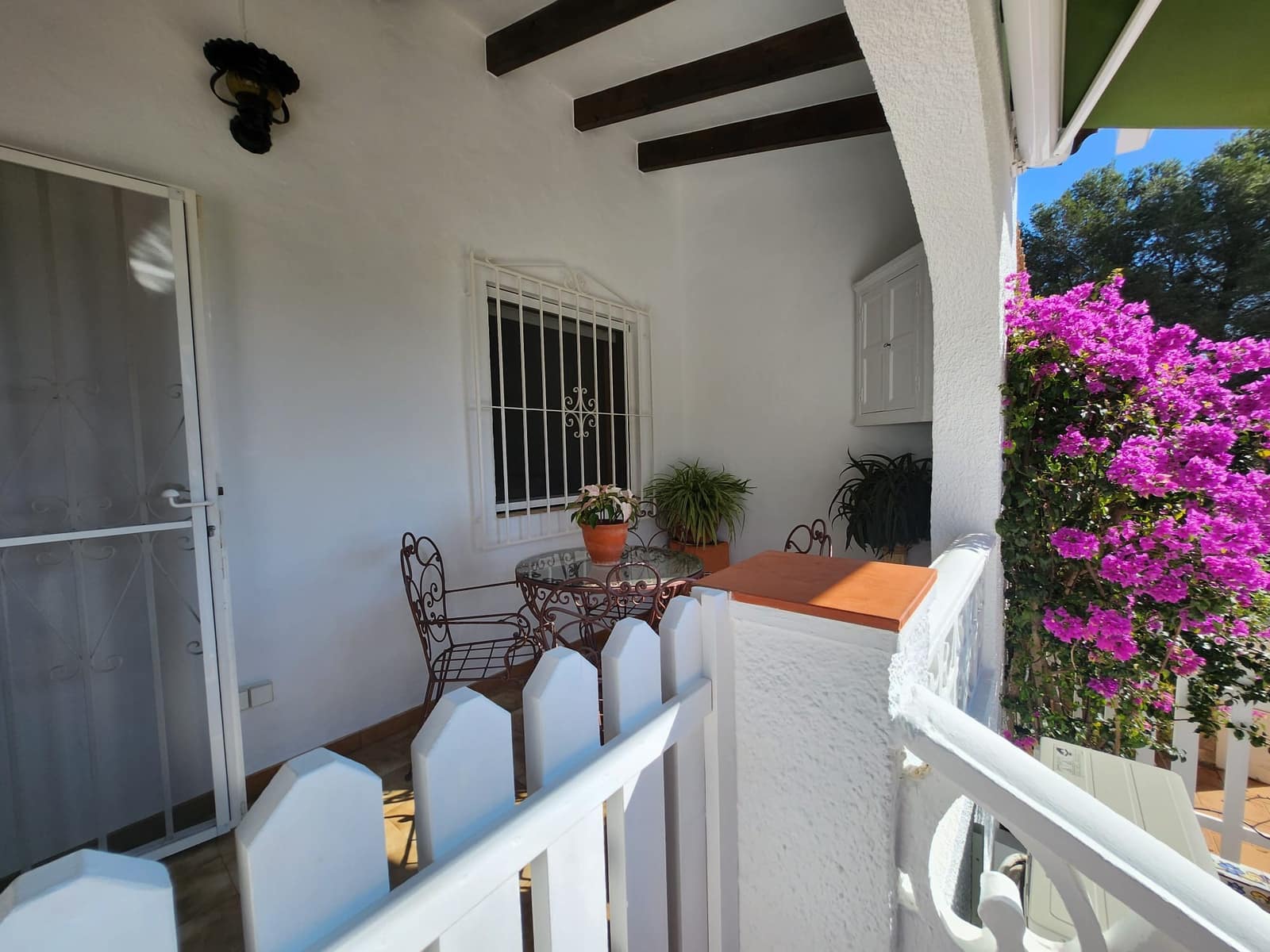 2 makuuhuone Bungalow myytävänä paikassa Benissa mukana 
autotalli - 425 000 € (Ref: 9911473)