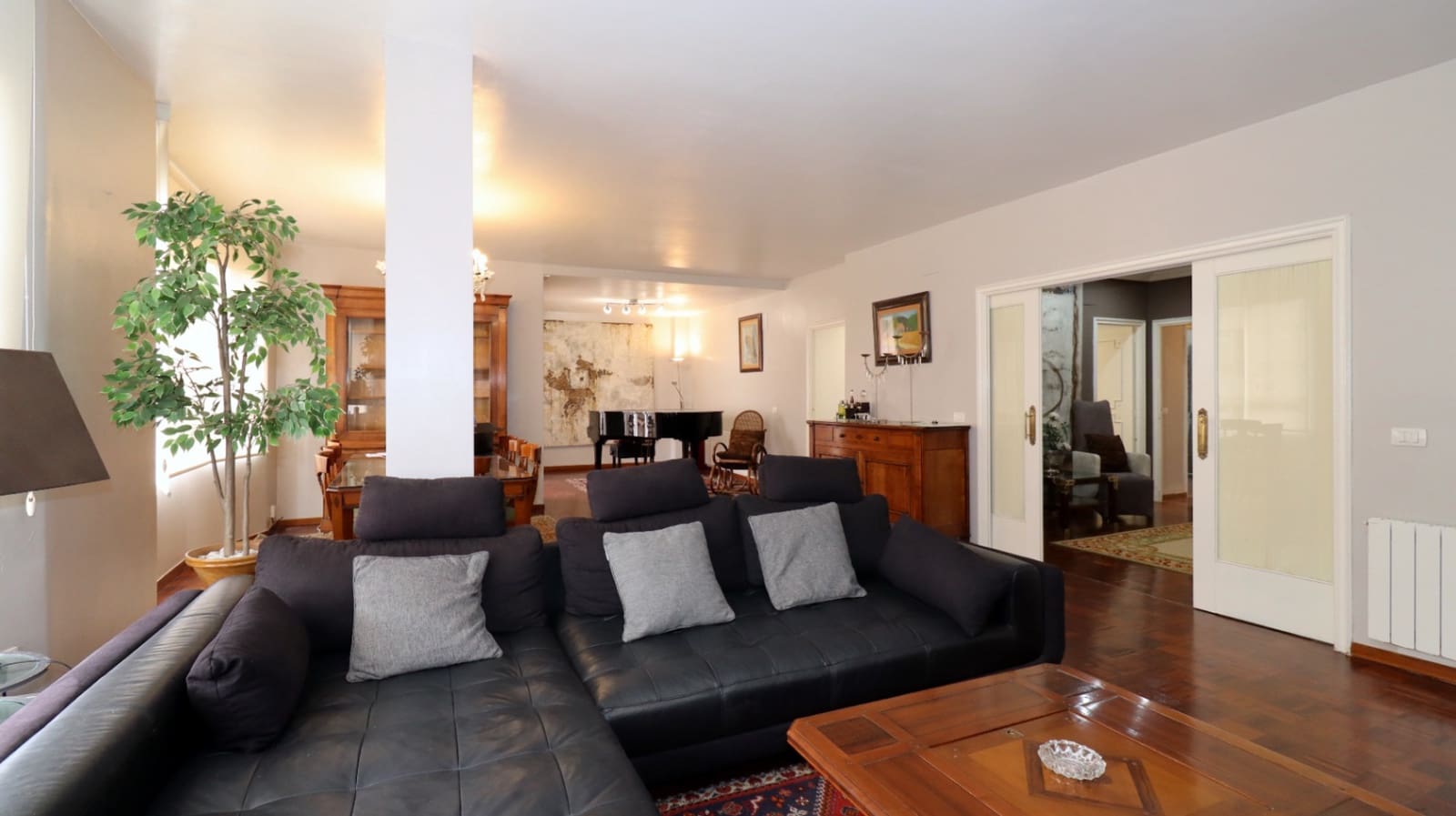 6 bedroom Flat for sale in Burriana / Borriana with garage - € 330,000 (Ref: 9911479)