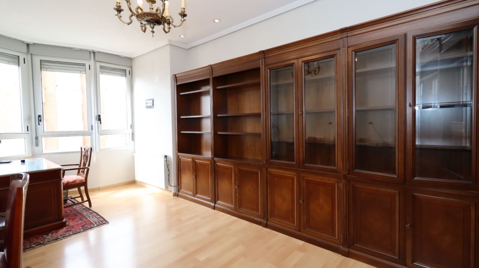 6 bedroom Flat for sale in Burriana / Borriana with garage - € 330,000 (Ref: 9911479)