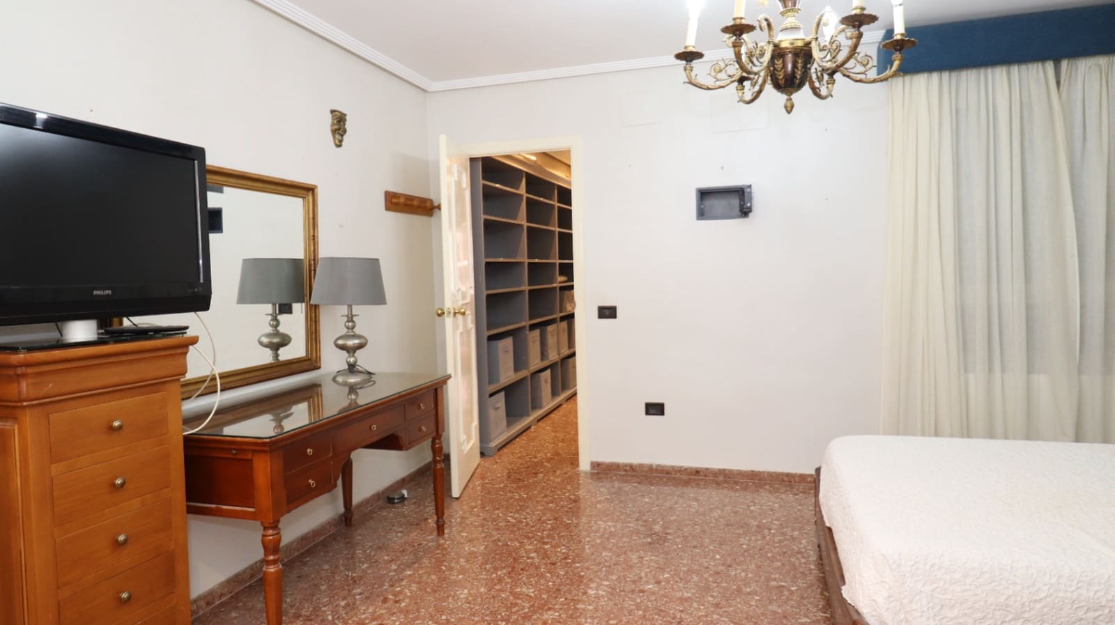 6 bedroom Flat for sale in Burriana / Borriana with garage - € 330,000 (Ref: 9911479)