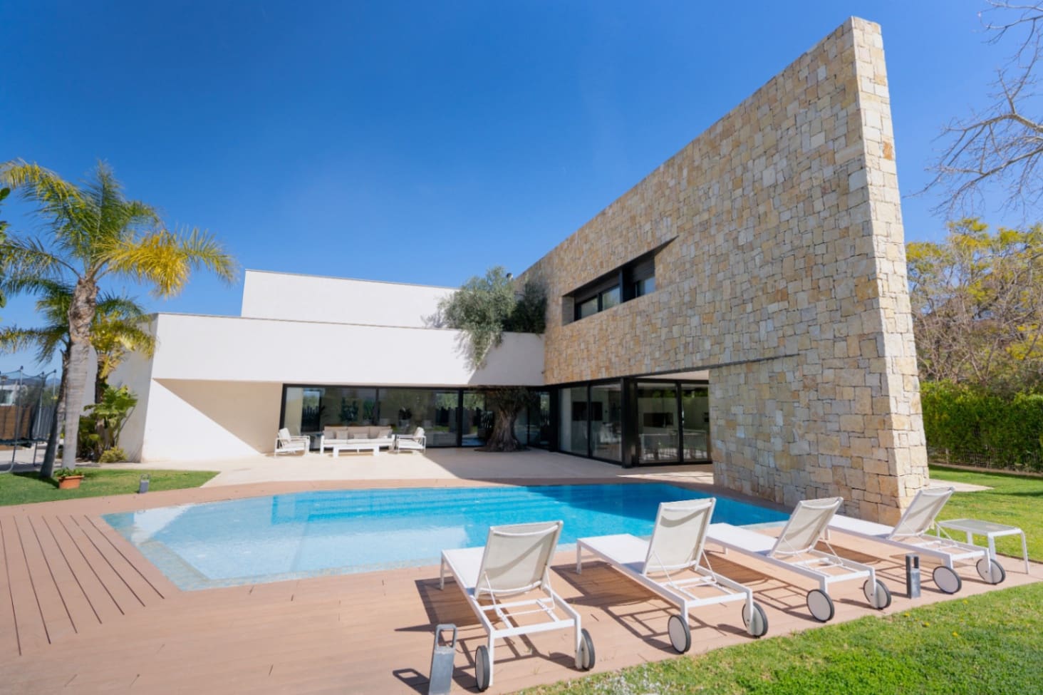 Chalet de 6 habitaciones en Bétera en venta con piscina garaje - 1.995.000 € (Ref: 9911490)