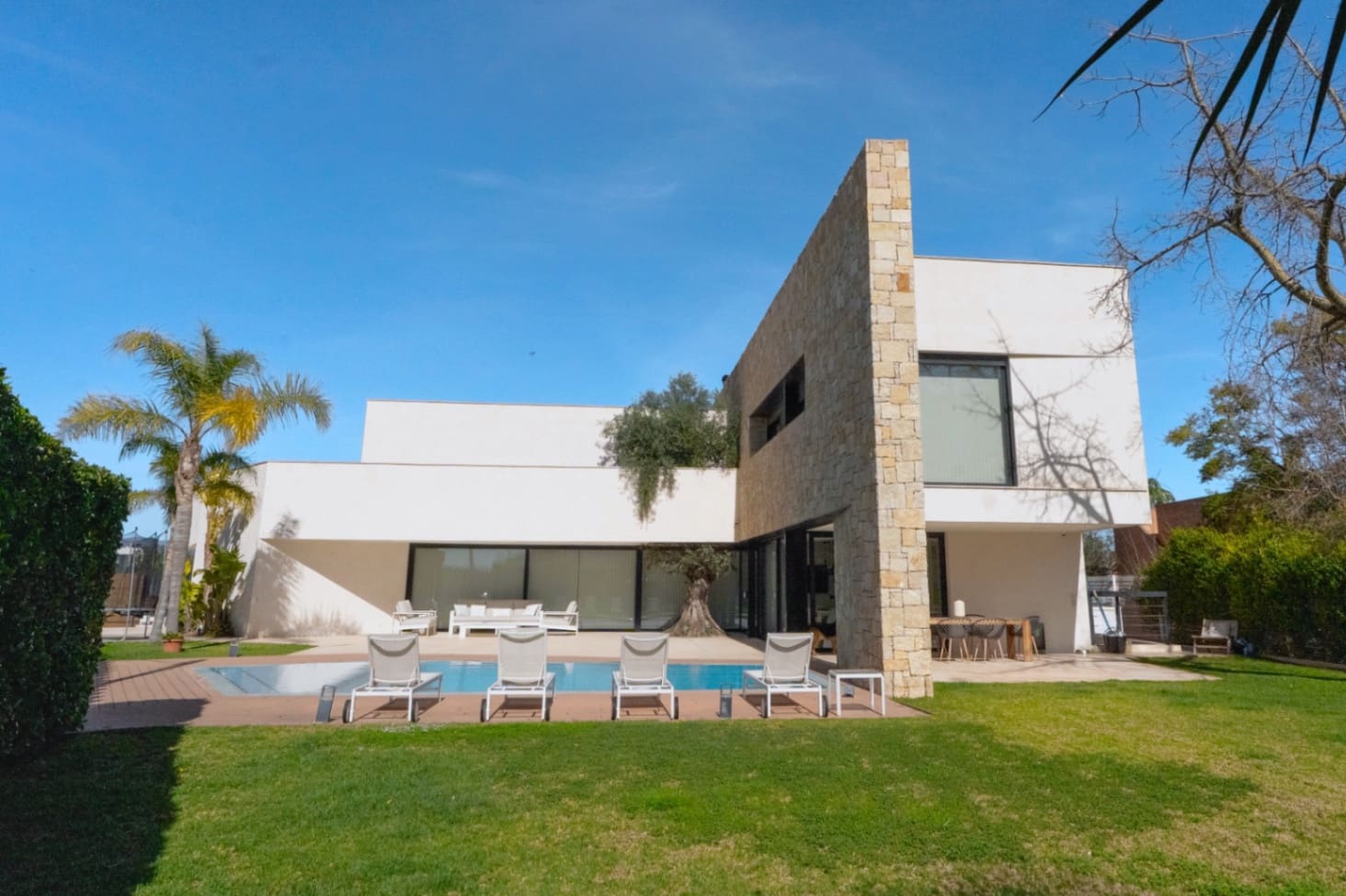 Chalet de 6 habitaciones en Bétera en venta con piscina garaje - 1.995.000 € (Ref: 9911490)