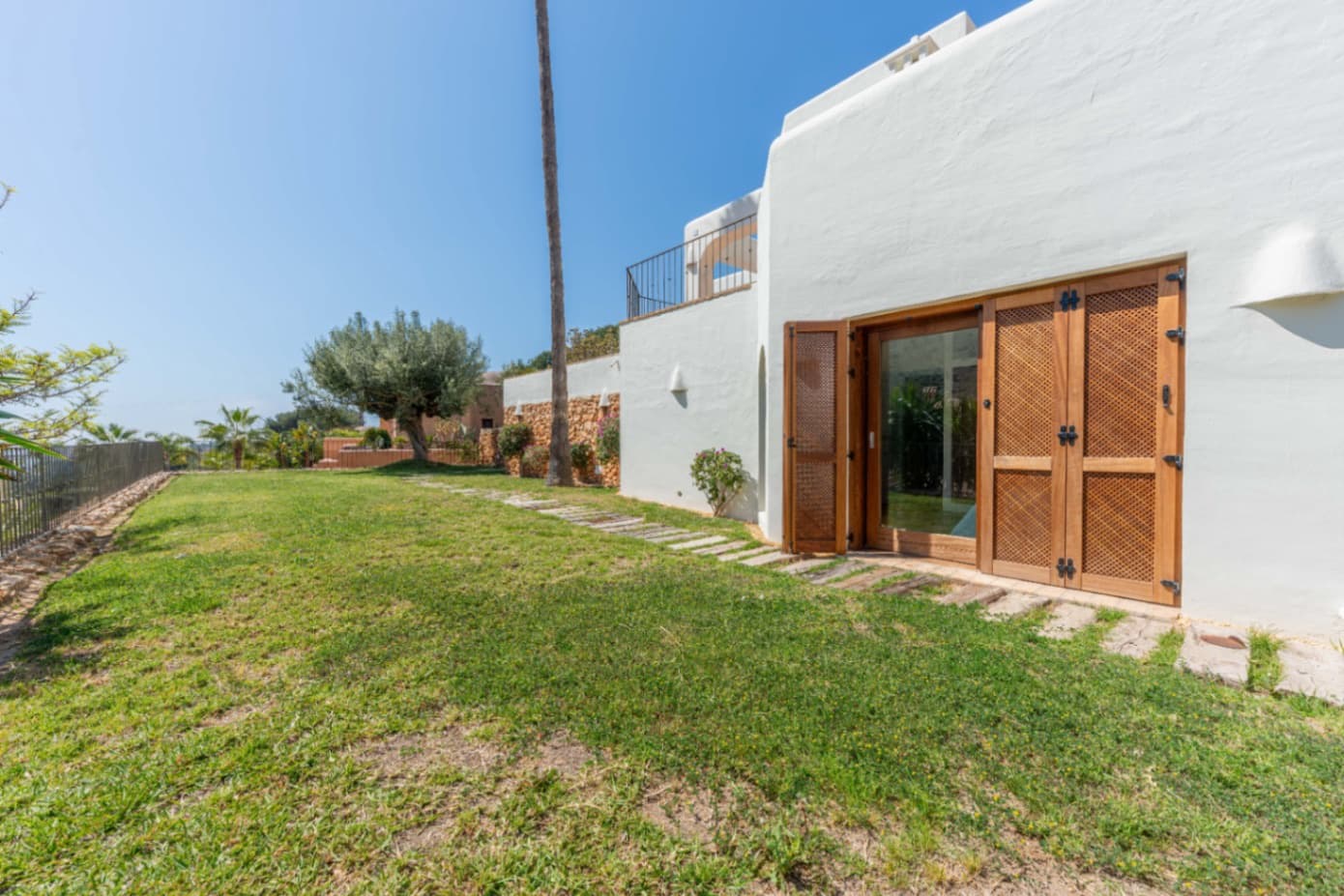 3 slaapkamer Villa te koop in Moraira met zwembad garage - € 1.995.000 (Ref: 9911497)