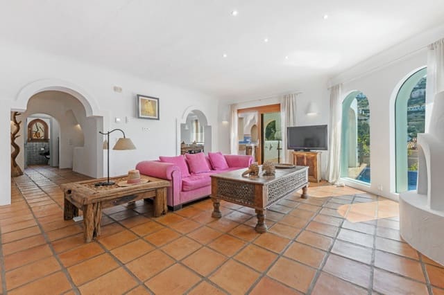 3 slaapkamer Villa te koop in Moraira, Teulada-Moraira met zwembad garage - € 1.995.000 (Ref: 9911497)