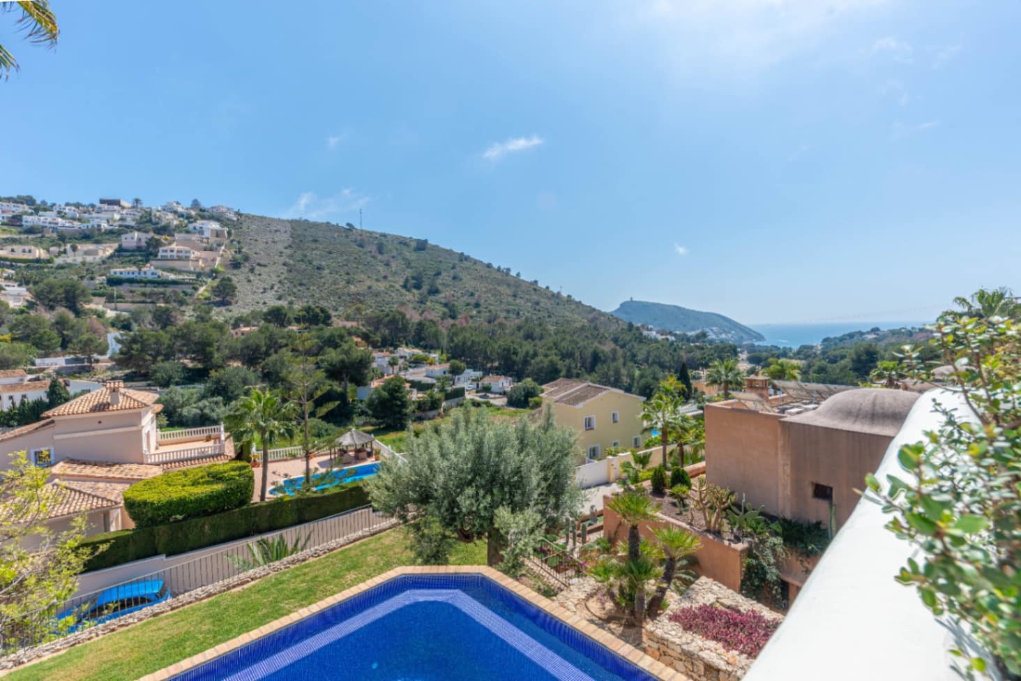 3 slaapkamer Villa te koop in Moraira met zwembad garage - € 1.995.000 (Ref: 9911497)