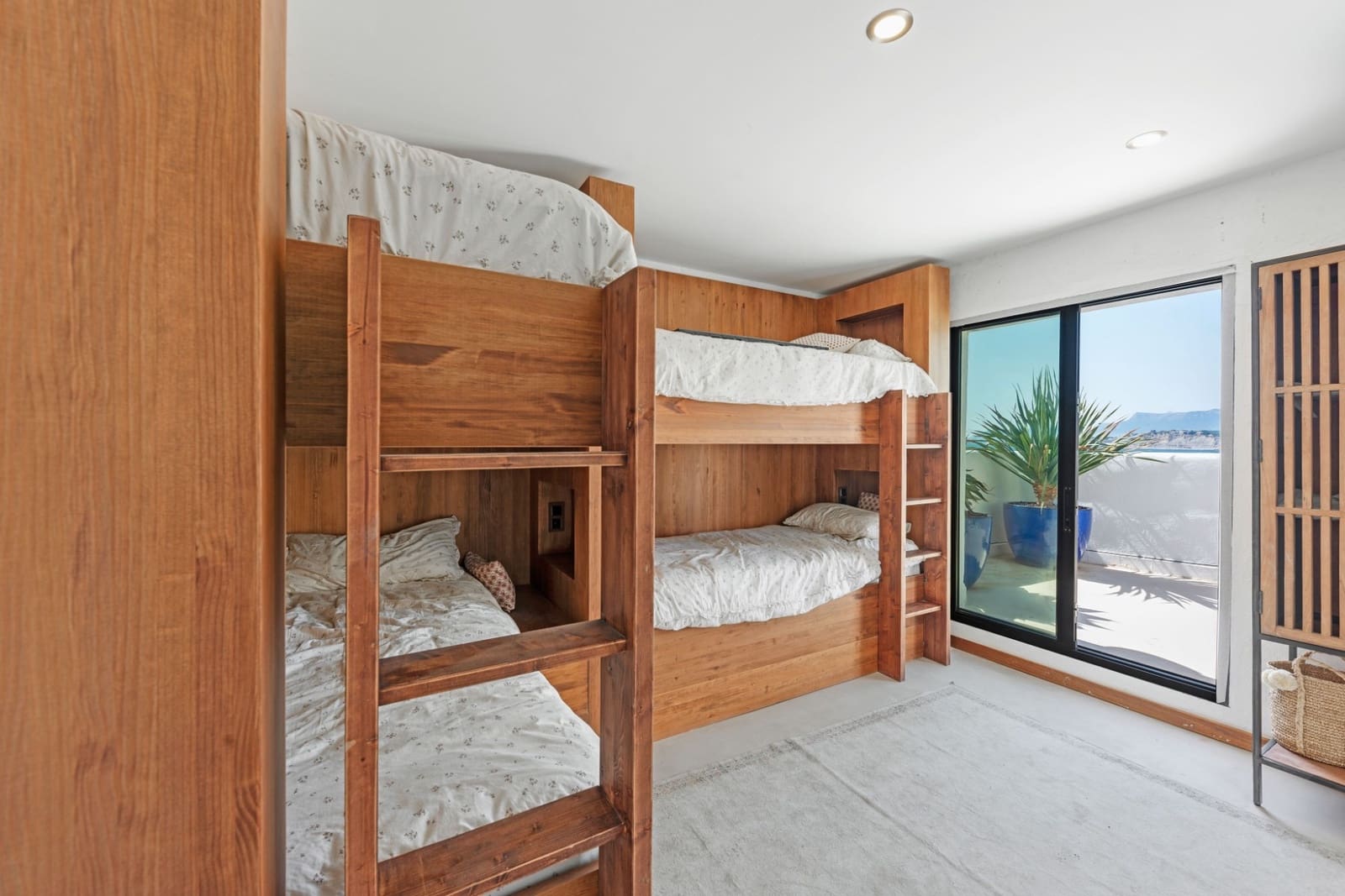 5 bedroom Villa for sale in Moraira with pool garage - € 5,400,000 (Ref: 9911500)