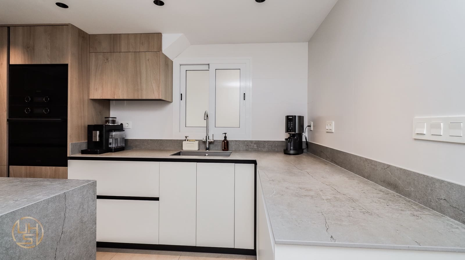 2 bedroom Apartment for sale in Valencia city with garage - € 360,000 (Ref: 9914057)