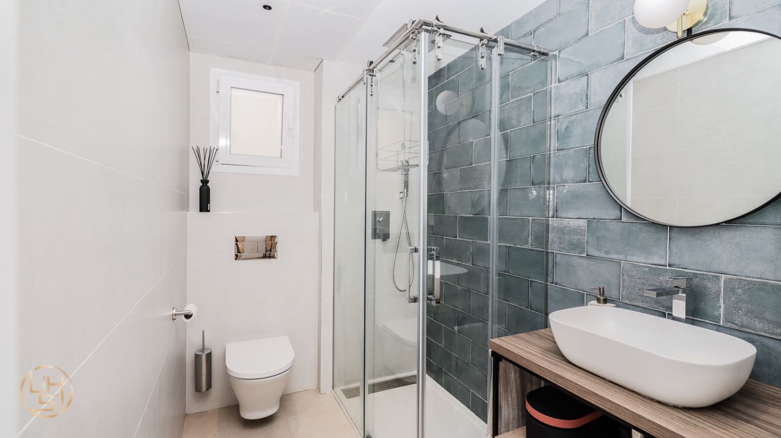 2 bedroom Apartment for sale in Valencia city with garage - € 360,000 (Ref: 9914057)