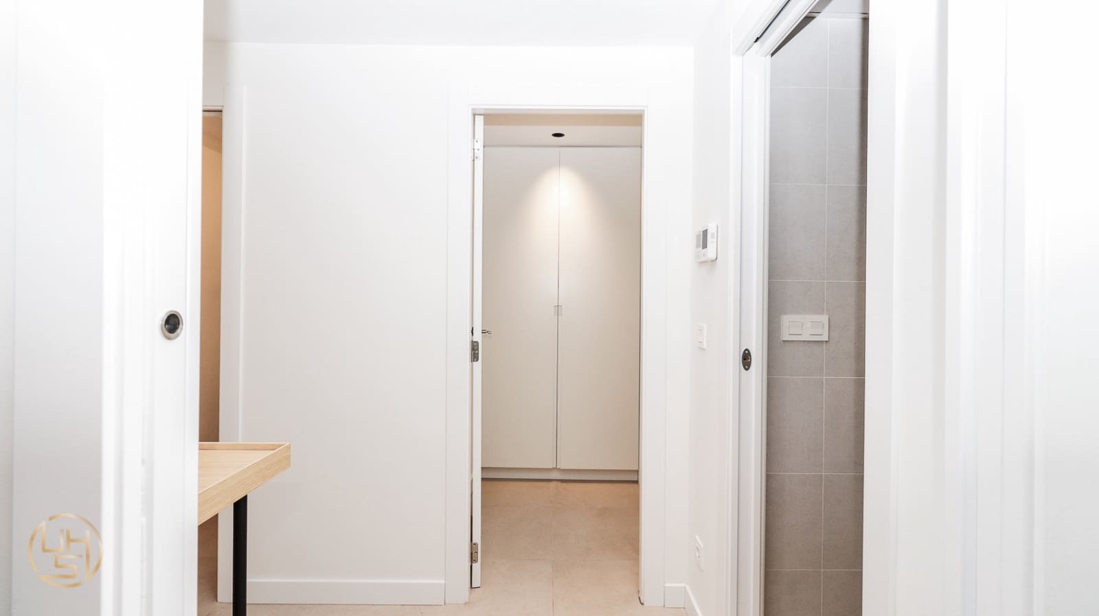 2 bedroom Apartment for sale in Valencia city with garage - € 360,000 (Ref: 9914057)