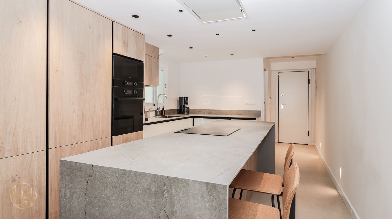 2 bedroom Apartment for sale in Valencia city with garage - € 360,000 (Ref: 9914057)