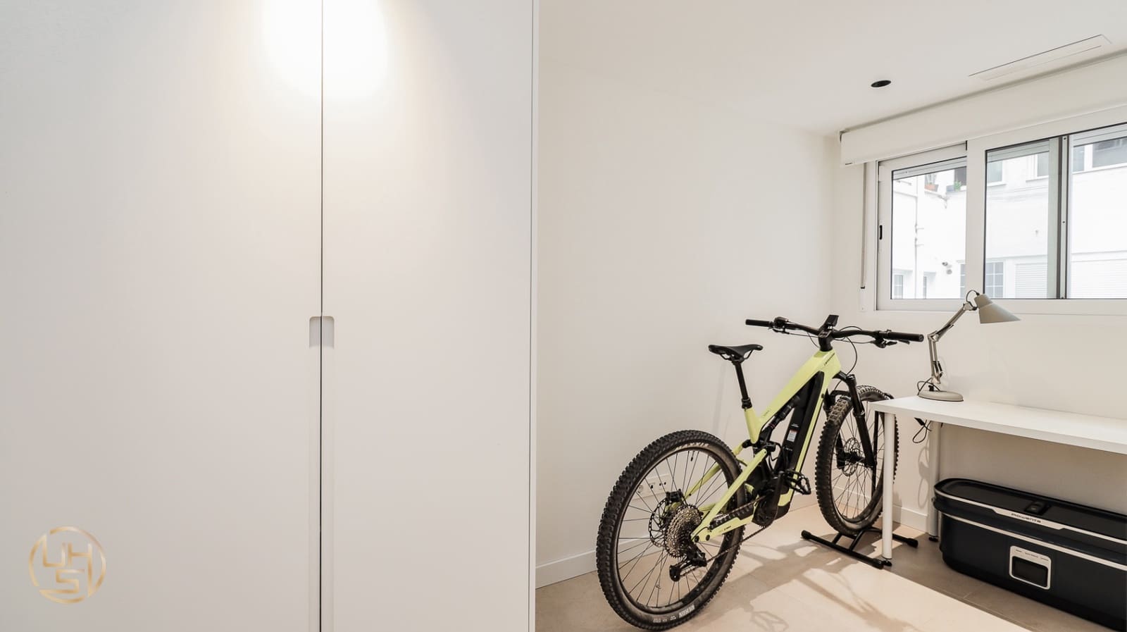 2 bedroom Apartment for sale in Valencia city with garage - € 360,000 (Ref: 9914057)