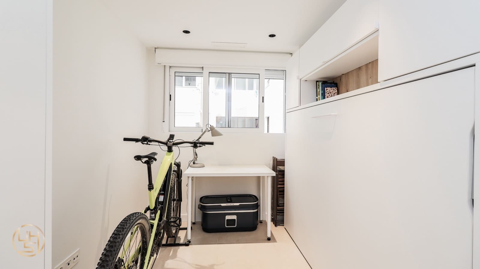 2 bedroom Apartment for sale in Valencia city with garage - € 360,000 (Ref: 9914057)