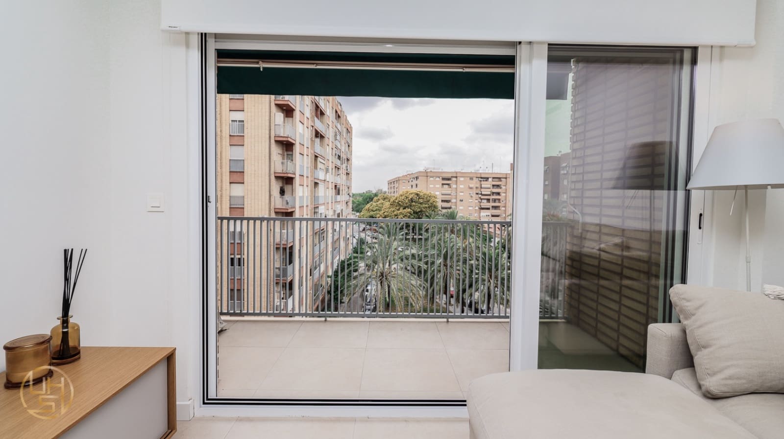 2 bedroom Apartment for sale in Valencia city with garage - € 360,000 (Ref: 9914057)