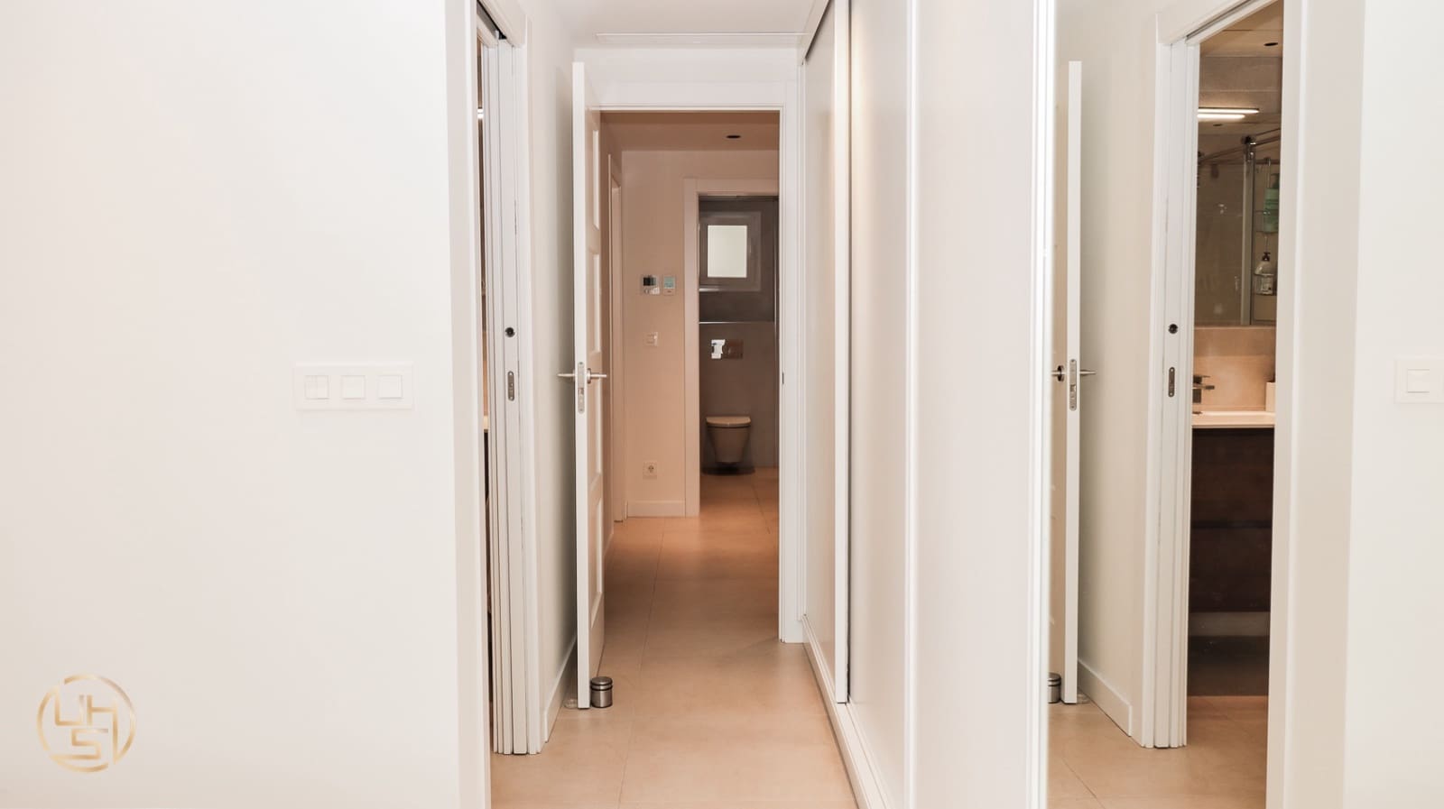 2 bedroom Apartment for sale in Valencia city with garage - € 360,000 (Ref: 9914057)