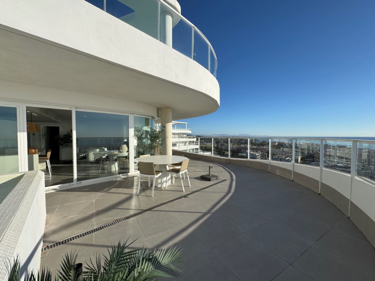 4 soverom Penthouse til salgs i Canet d'En Berenguer med svømmebasseng garasje - € 799 000 (Ref: 9914059)