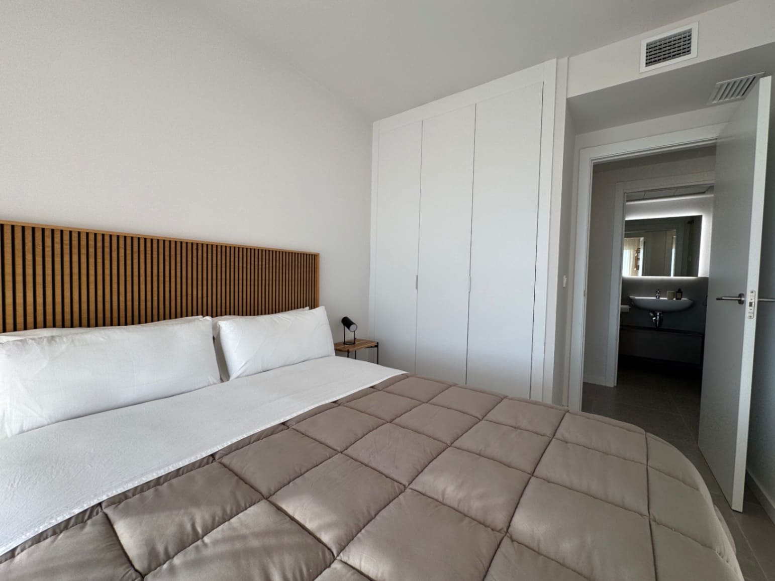 4 soverom Penthouse til salgs i Canet d'En Berenguer med svømmebasseng garasje - € 799 000 (Ref: 9914059)