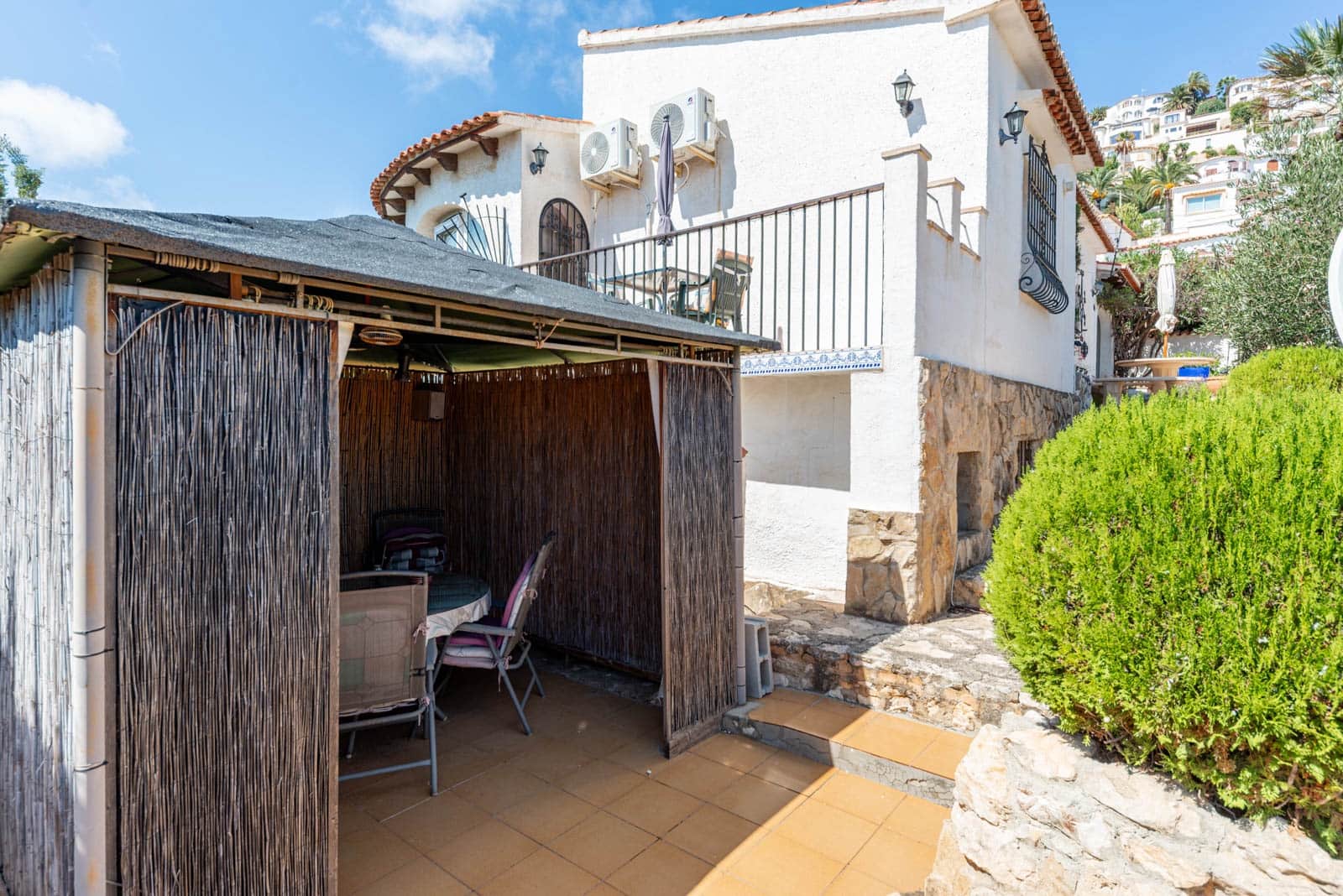 2 sovrum Villa till salu i Montemar med pool garage - 630 000 € (Ref: 9914073)
