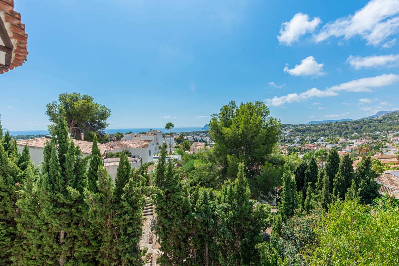 2 sovrum Villa till salu i Montemar med pool garage - 630 000 € (Ref: 9914073)
