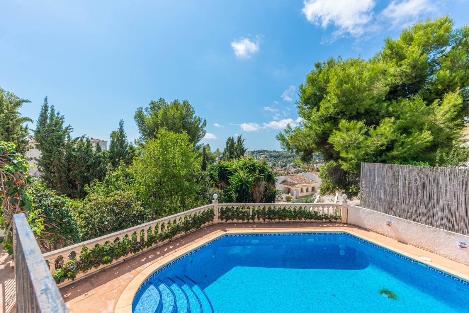 2 sovrum Villa till salu i Montemar med pool garage - 630 000 € (Ref: 9914073)