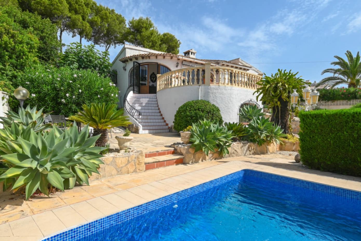3 bedroom Villa for sale in Moraira with pool garage - € 595,000 (Ref: 9975820)