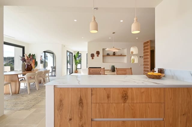 4 soveværelse Villa til salg i Moraira, Teulada-Moraira med swimmingpool garage - € 2.275.000 (Ref: 9981552)
