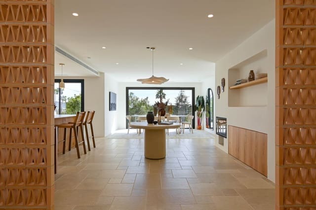 4 soveværelse Villa til salg i Moraira, Teulada-Moraira med swimmingpool garage - € 2.275.000 (Ref: 9981552)