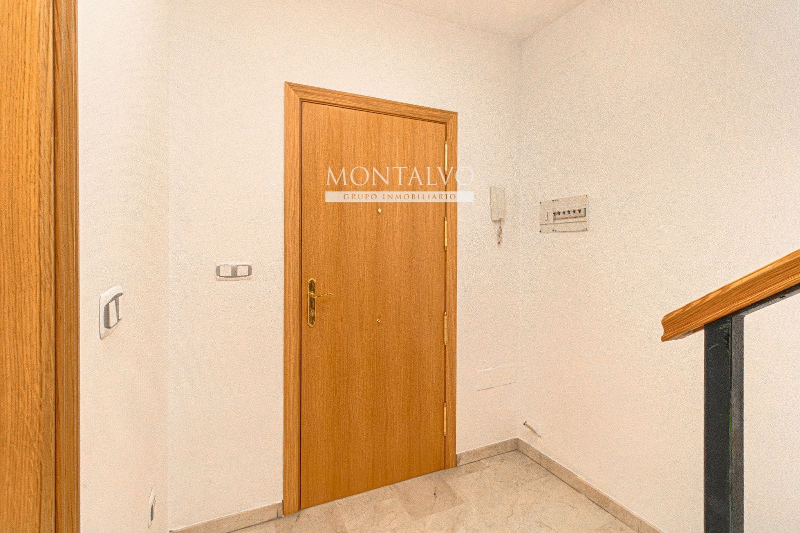 3 slaapkamer Huis te huur in Atarfe met garage - € 730 (Ref: 10032436)