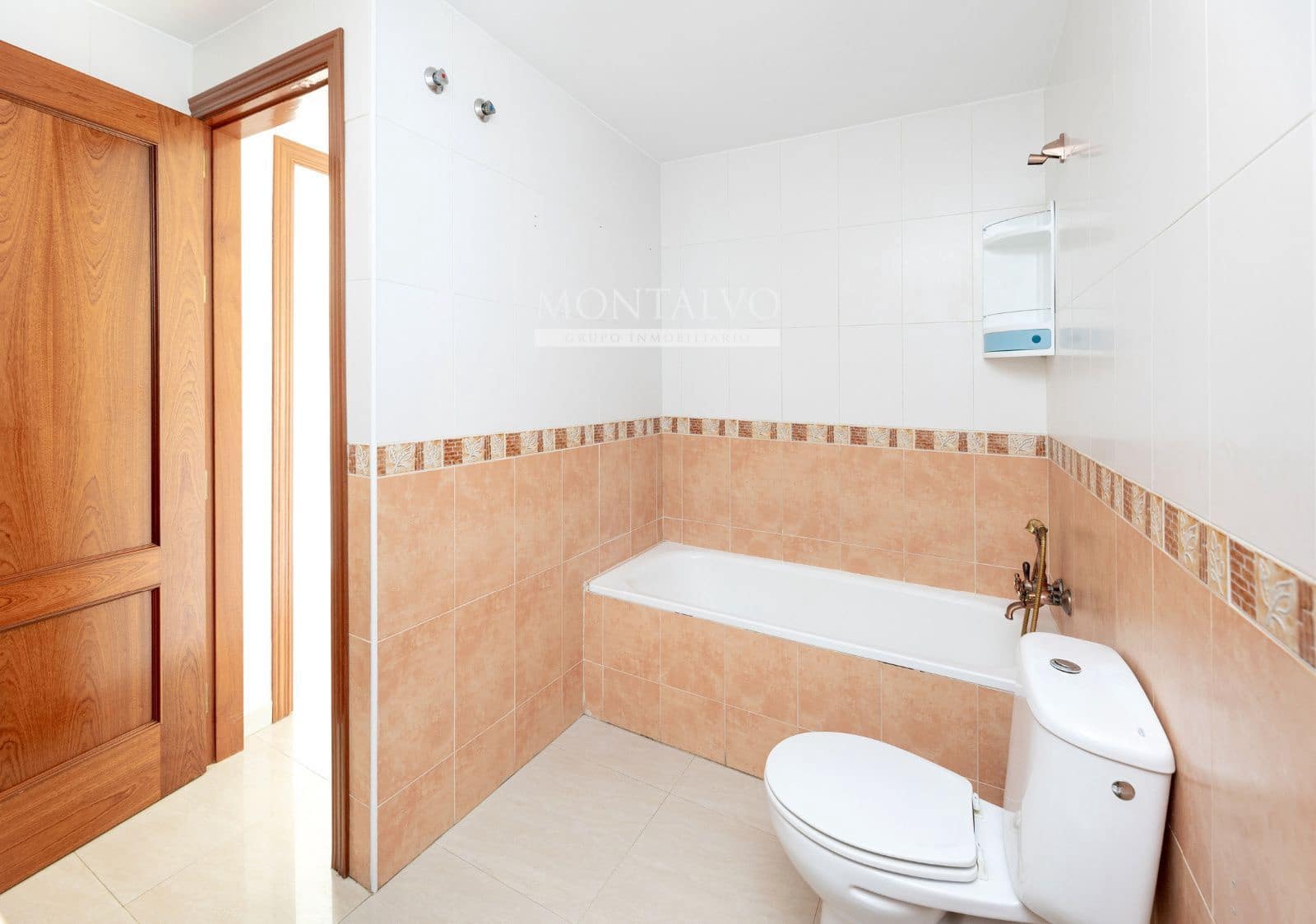 3 Zimmer Wohnung zu vermieten in Atarfe mit Garage - 700 € (Ref: 10135239)