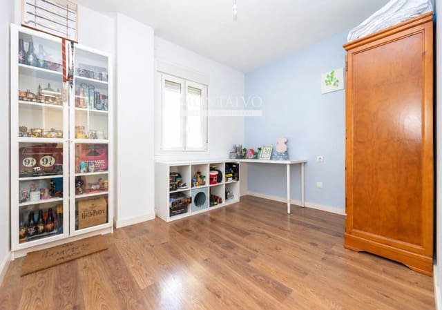 3 Zimmer Wohnung zu verkaufen in Almanjayar, Granada Stadt mit Garage - 157.000 € (Ref: 10153996)