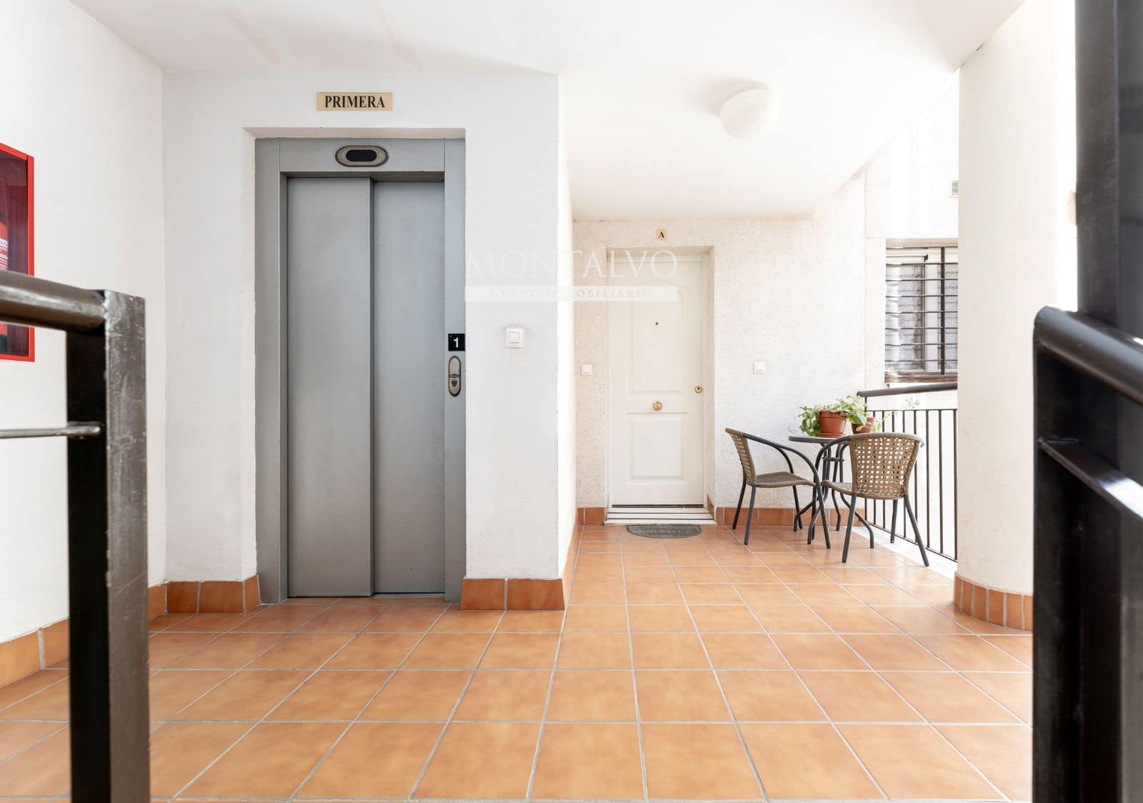 3 bedroom Flat for sale in Granada city with garage - € 157,000 (Ref: 10153996)