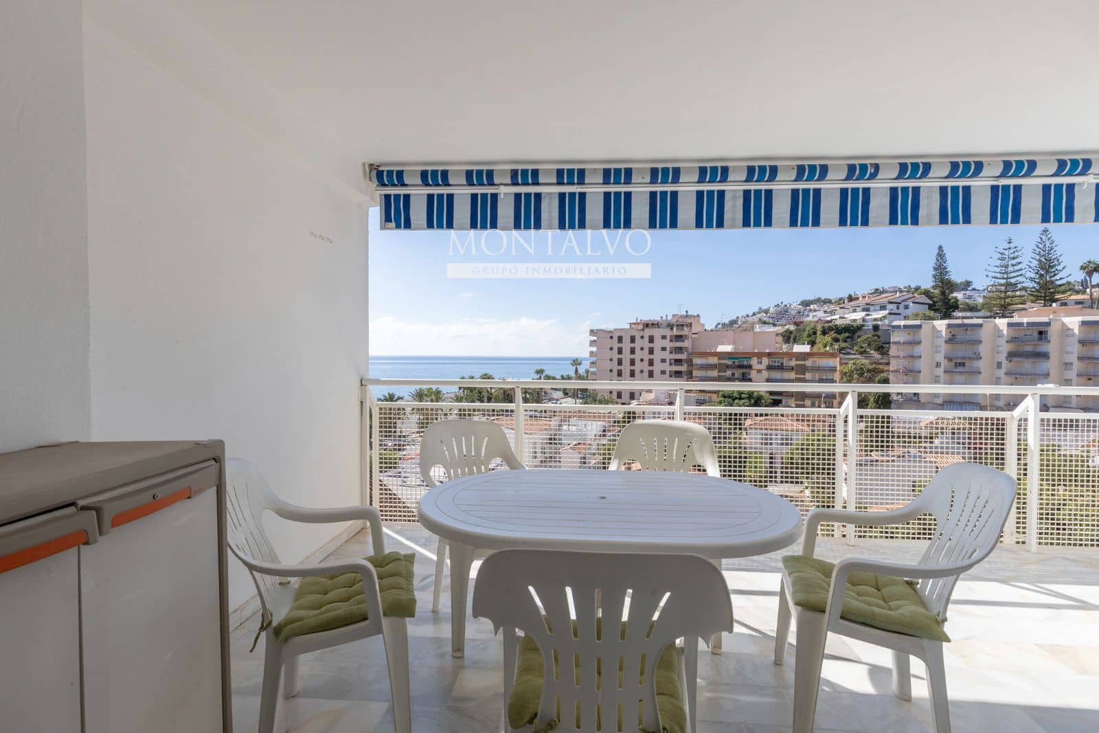 3 bedroom Flat for sale in Almunecar with pool garage - € 439,000 (Ref: 10160175)
