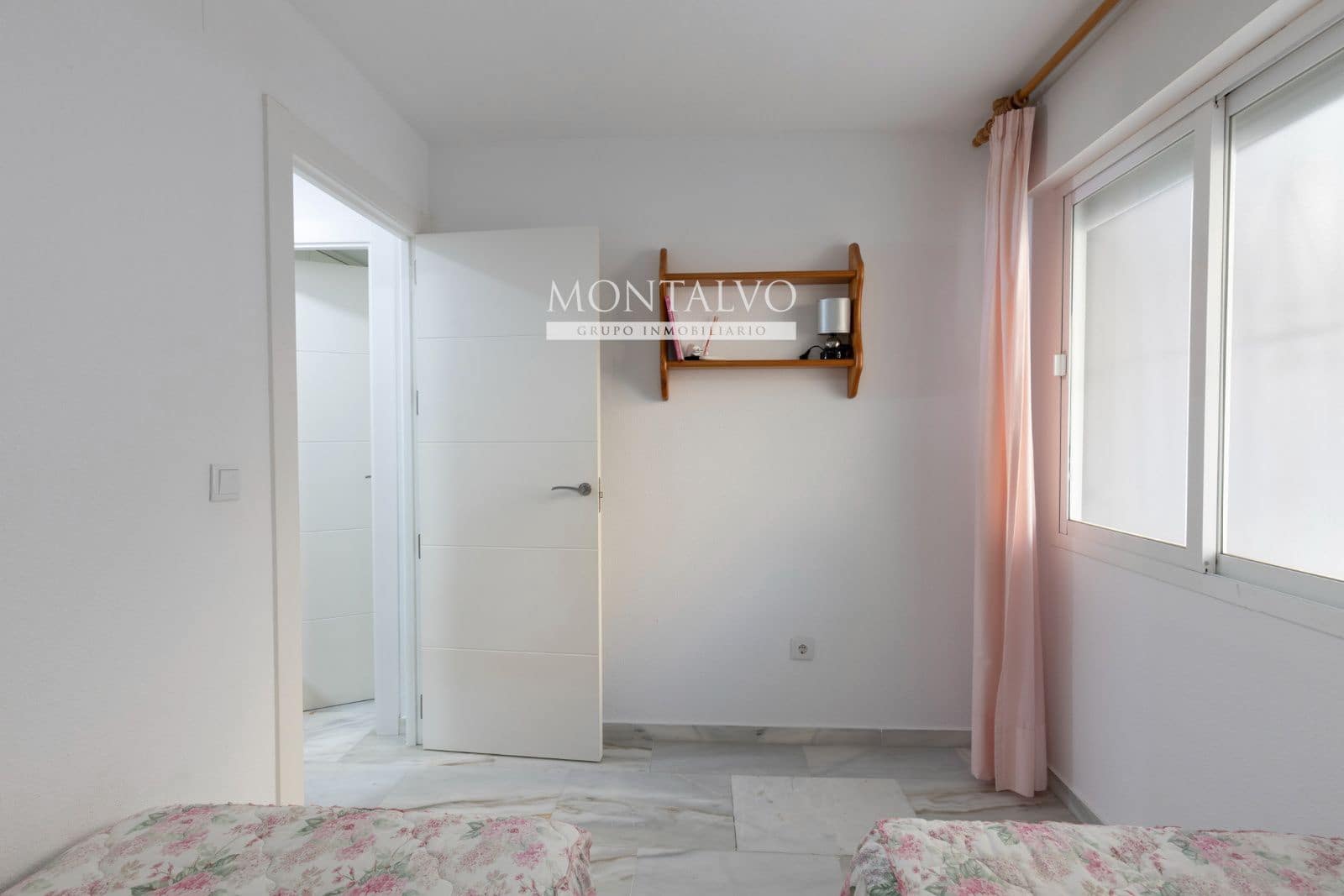 3 bedroom Flat for sale in Almunecar with pool garage - € 439,000 (Ref: 10160175)