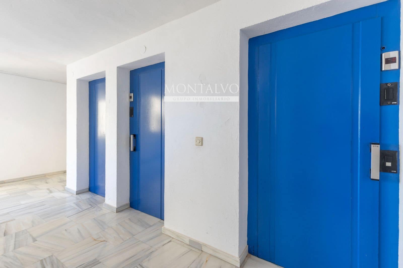 3 bedroom Flat for sale in Almunecar with pool garage - € 439,000 (Ref: 10160175)