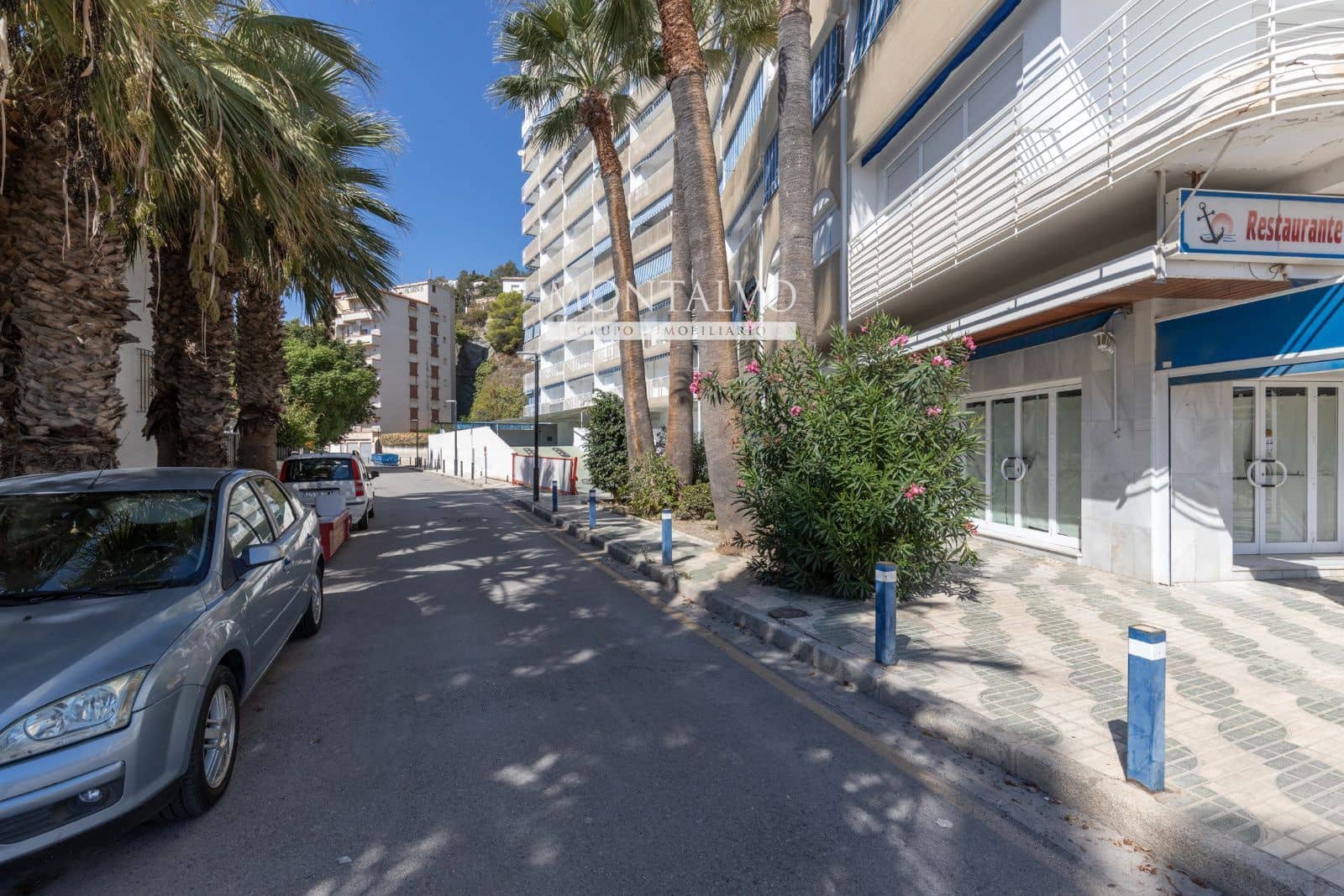 3 bedroom Flat for sale in Almunecar with pool garage - € 439,000 (Ref: 10160175)